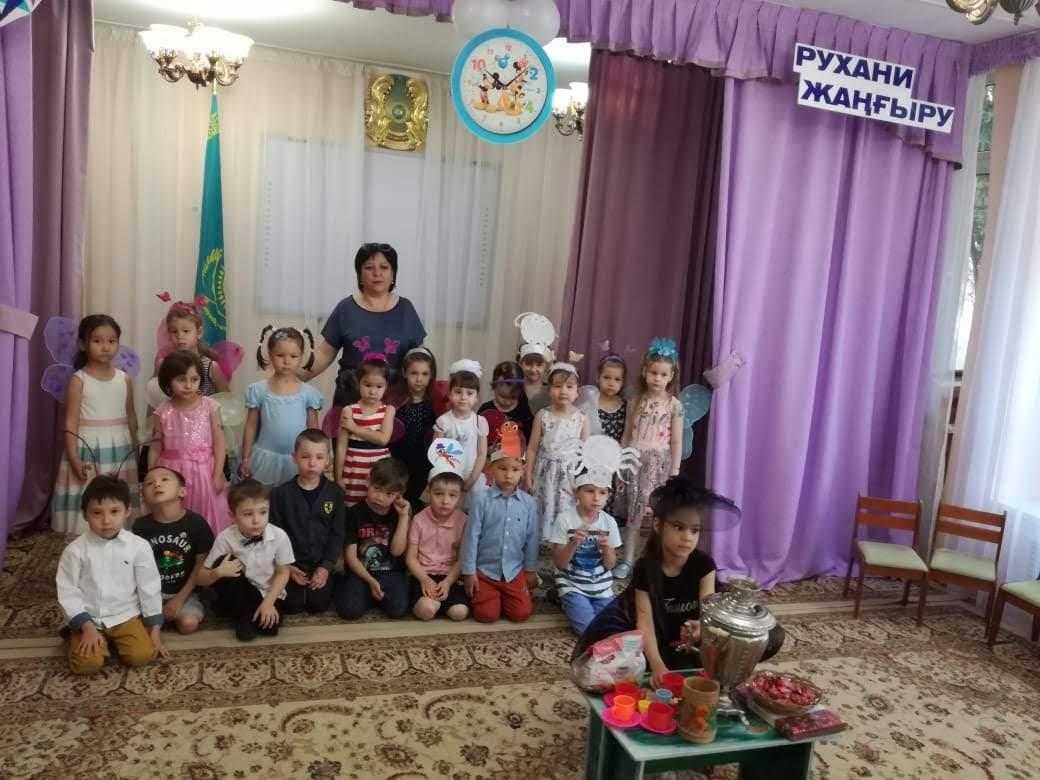 "Путешествие в мир чудес и сказок" средняя группа